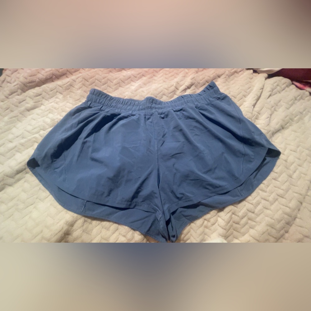 Lululemon tracker shorts